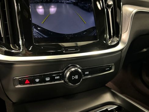 Certified 2023 Volvo S60 B5 Plus w/ Climate Package AWD/4WD image 18