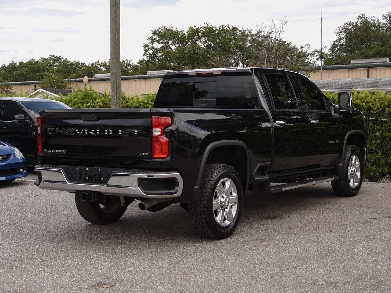 Used 2022 Chevrolet Silverado 2500 LTZ w/ LTZ Plus Package AWD/4WD image 6