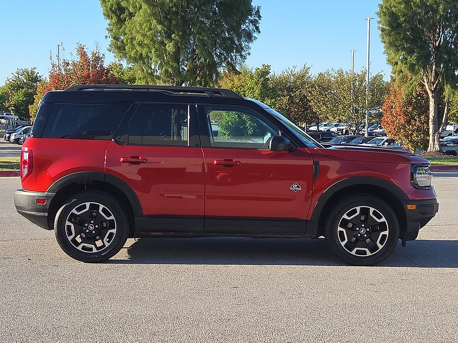 Used 2022 Ford Bronco Sport Outer Banks w/ Tech Package AWD/4WD image 6