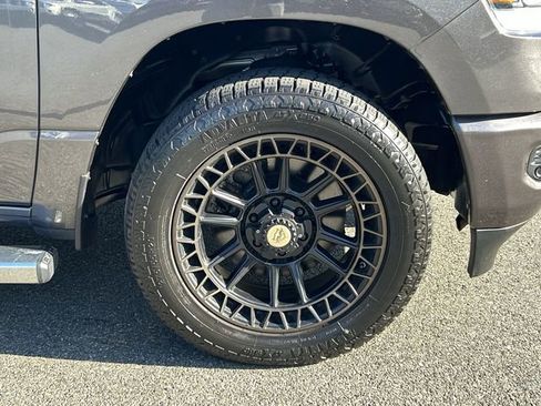 Used 2022 RAM 1500 Big Horn AWD/4WD image 13
