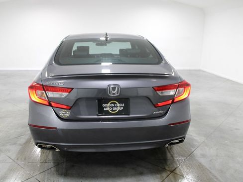 Used 2018 Honda Accord Sport image 8