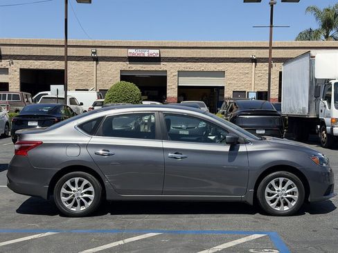 Used 2019 Nissan Sentra S w/ Appearance Package FWD image 8