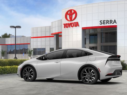New 2026 Toyota Prius Plug-In Hybrid FWD image 25