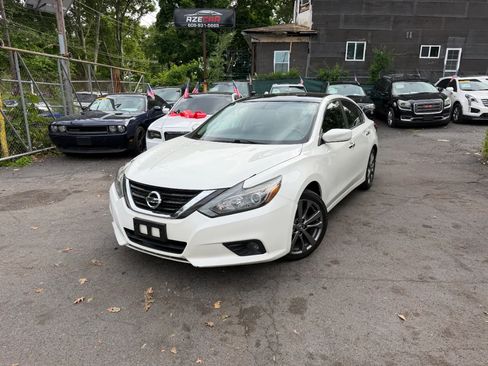 Used 2018 Nissan Altima 2.5 SR w/ SR Special Edition FWD image 5