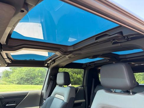 Used 2025 GMC Hummer EV 3X w/ LPO, Dark Essentials Package AWD/4WD image 22