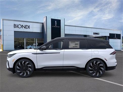 New 2026 Lincoln Nautilus Reserve w/ Jet Appearance Package AWD/4WD image 3