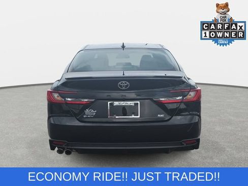 Used 2025 Toyota Camry SE FWD image 6
