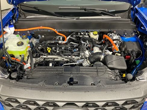 New 2026 Ford Maverick XLT FWD image 9