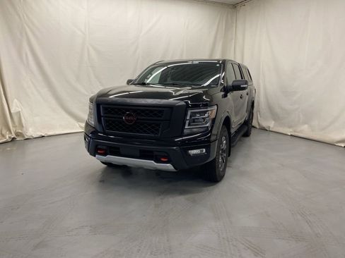 Used 2024 Nissan Titan PRO-4X w/ Pro-4x Convenience Package image 2
