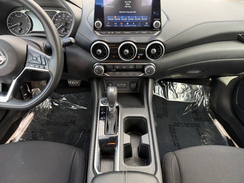 Used 2024 Nissan Sentra SV image 11