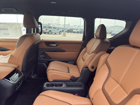 New 2026 Nissan Armada SL w/ Captain's Chari Seat Package AWD/4WD image 26