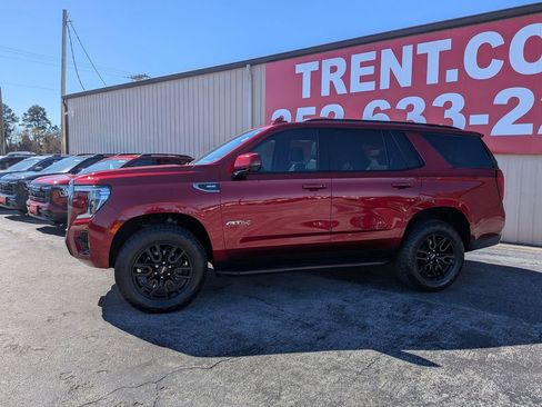 Used 2022 GMC Yukon AT4 w/ Technology Package image 2
