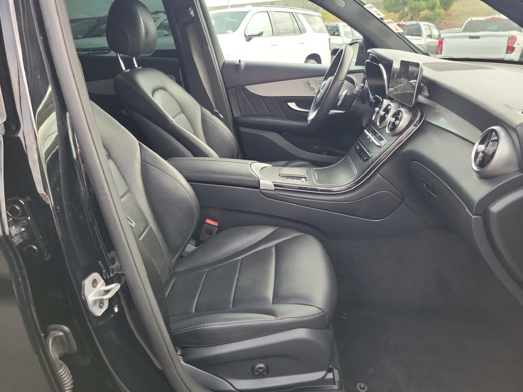 Used 2022 Mercedes-Benz GLC 300 image 17