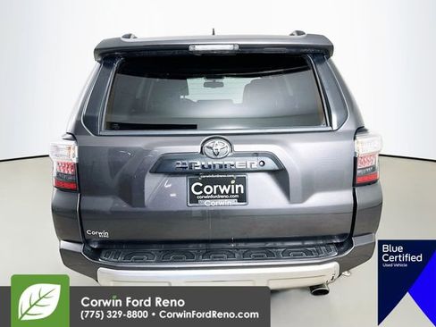 Used 2018 Toyota 4Runner TRD Off-Road Premium w/ Convenience Package image 9