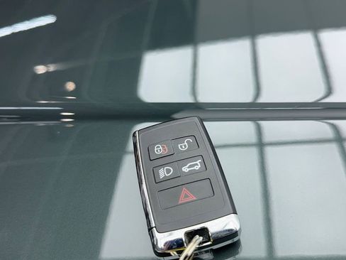 Used 2024 Land Rover Range Rover Long Wheelbase SE image 61