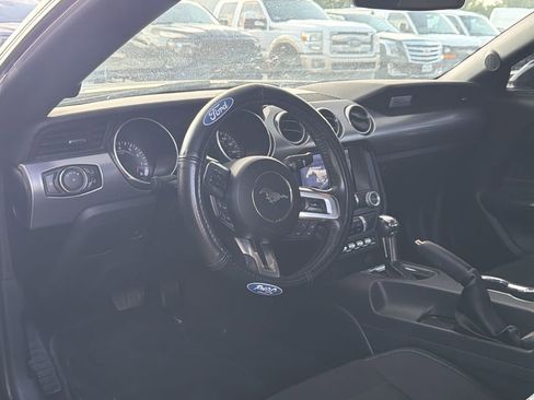 Used 2019 Ford Mustang GT RWD image 7
