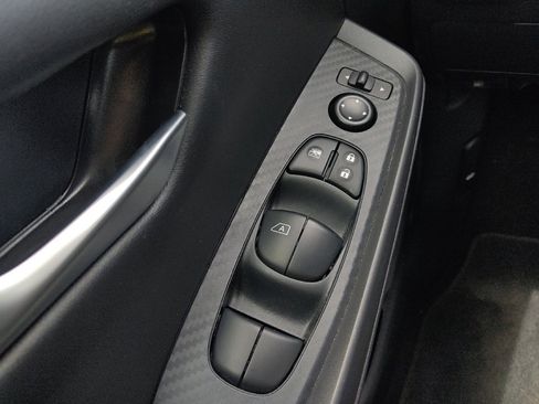 Used 2024 Nissan Sentra SV FWD image 27