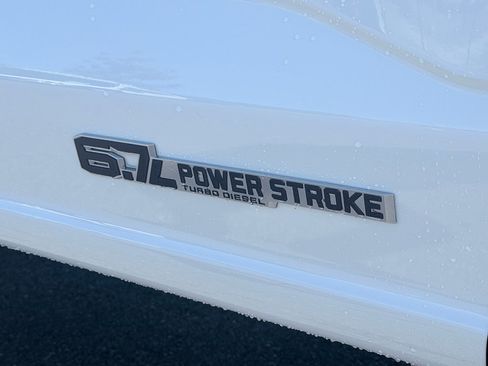 Used 2024 Ford F250 Lariat AWD/4WD image 11