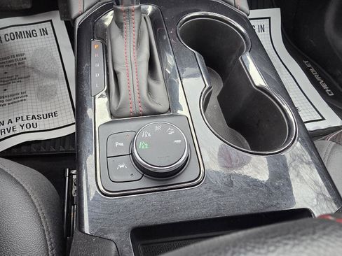 Used 2021 Chevrolet Blazer RS w/ Enhanced Convenience Package image 38