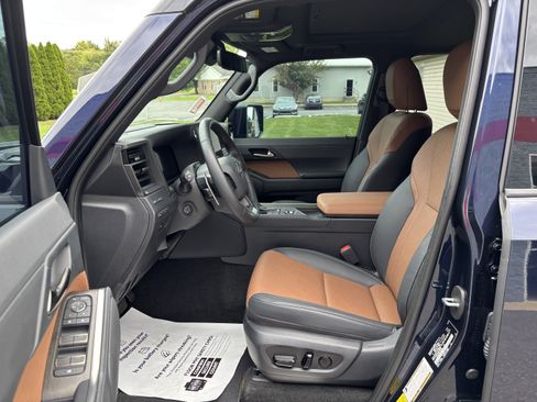 Used 2026 Lexus GX 550 w/ Accessory Package (2T) AWD/4WD image 13