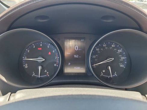 Used 2019 Toyota C-HR Limited FWD image 29
