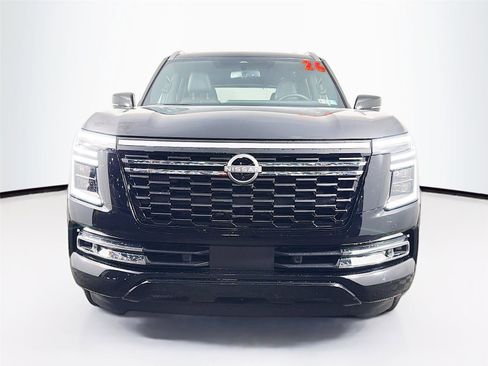 Used 2026 Nissan Armada SL AWD/4WD image 2