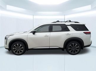 New 2026 Nissan Pathfinder Platinum w/ Accent Package AWD/4WD video 2