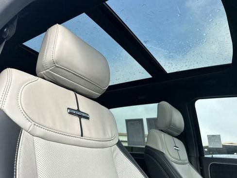 Used 2025 Ford F150 Lightning Platinum image 14