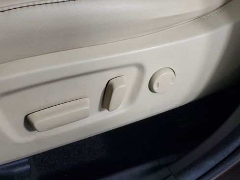 Certified 2017 Toyota Highlander XLE image 20