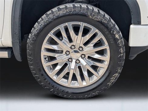 Used 2019 GMC Sierra 1500 Denali w/ Denali Ultimate Package image 10