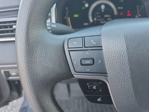 Used 2025 Toyota Camry LE FWD image 16
