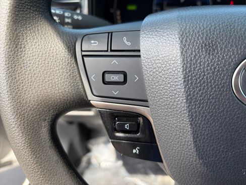 Used 2025 Toyota Camry LE FWD image 14