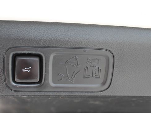 Used 2019 Ford Expedition Limited w/ Equipment Group 301A AWD/4WD image 26