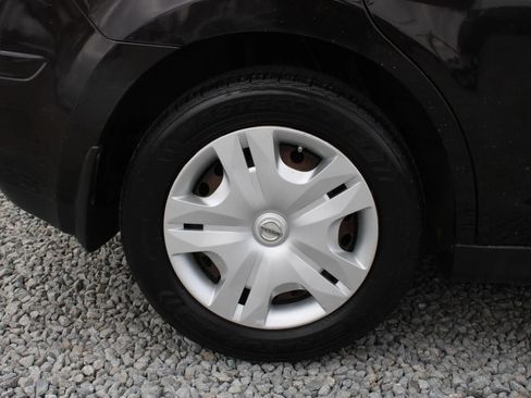 Used 2012 Nissan Versa 1.8 S w/ Plus Pkg image 7