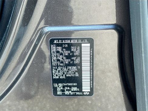 Used 2025 INFINITI QX80 Pure image 8