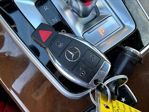 Certified 2020 Mercedes-Benz SLC 300 image 13