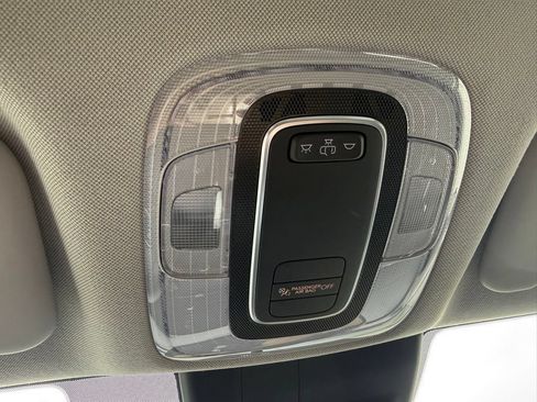 Used 2023 Hyundai Elantra SE w/ Preferred Accessory Package FWD image 33