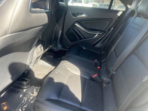 Used 2018 Mercedes-Benz CLA 250 4MATIC image 9