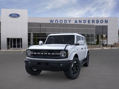 New 2026 Ford Bronco Outer Banks AWD/4WD image 2