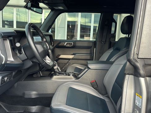 Used 2022 Ford Bronco Outer Banks image 8