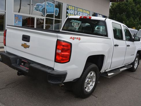Used 2018 Chevrolet Silverado 1500 W/T w/ Trailering Package image 7