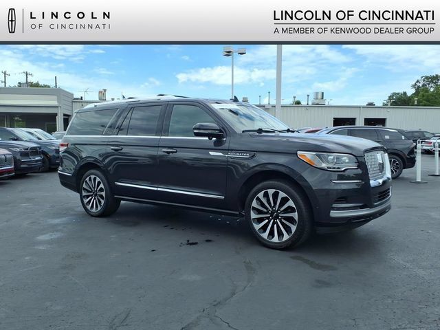 Used 2022 Lincoln Navigator L Reserve AWD/4WD image 1