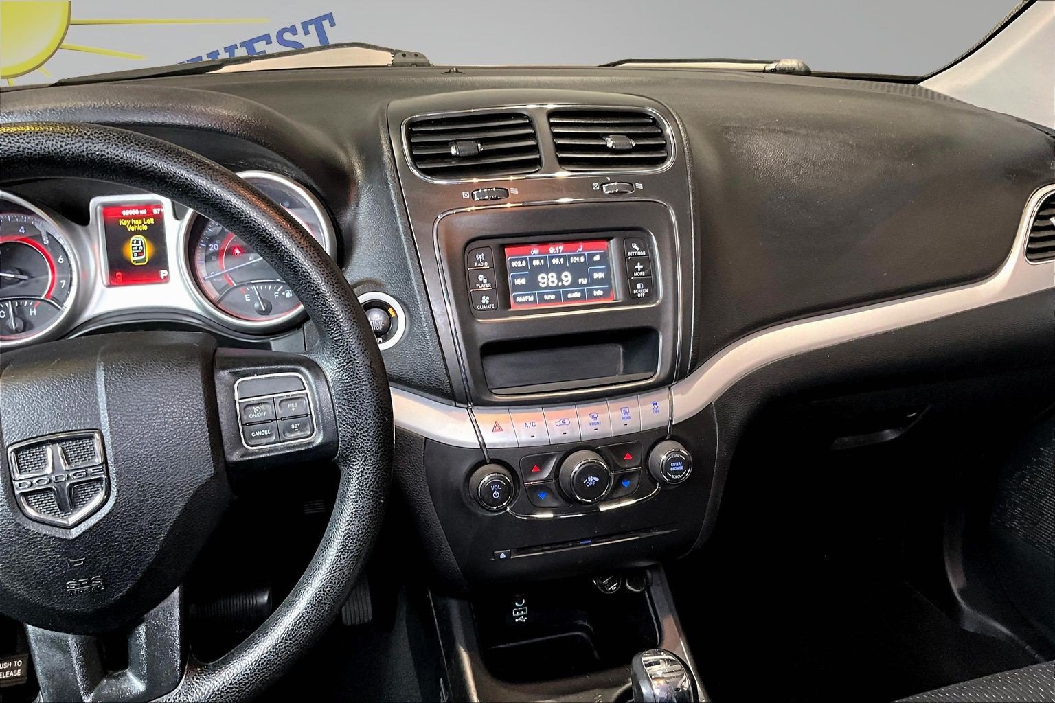Used 2020 Dodge Journey SE w/ Blacktop Package FWD image 10