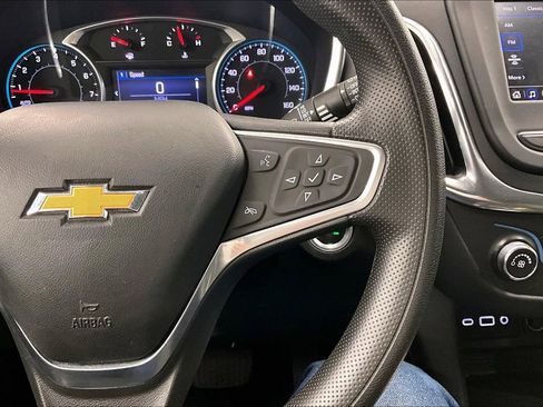 Used 2022 Chevrolet Equinox LT image 18