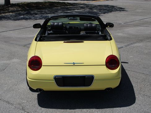 Used 2002 Ford Thunderbird RWD image 16