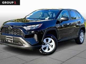Used 2025 Toyota RAV4 LE video 1