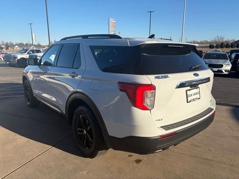 Used 2023 Ford Explorer XLT w/ Equipment Group 202A image 4