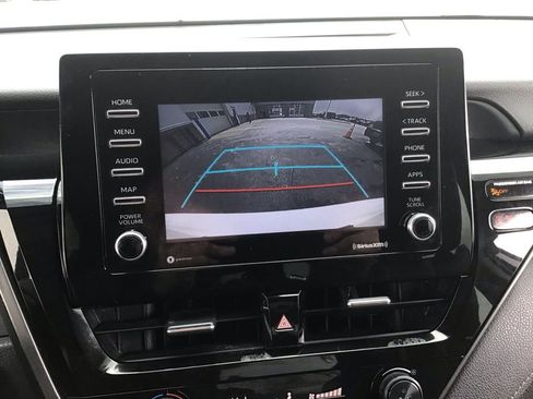 Used 2021 Toyota Camry SE image 24