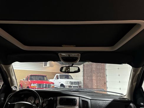 Used 2005 Dodge Ram 1500 Truck 2WD Quad Cab image 68