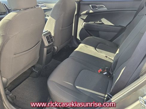 Used 2024 Kia Sportage LX FWD image 8